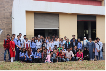 mgm university journalism visit to lokmat 